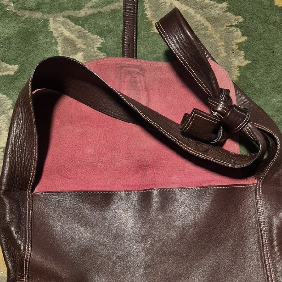 Stylish Brown Leather Shoulder Bag - Picture 4 of 12